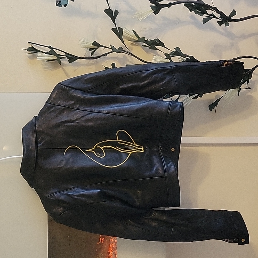 Women's jacket - Picture 2 of 7